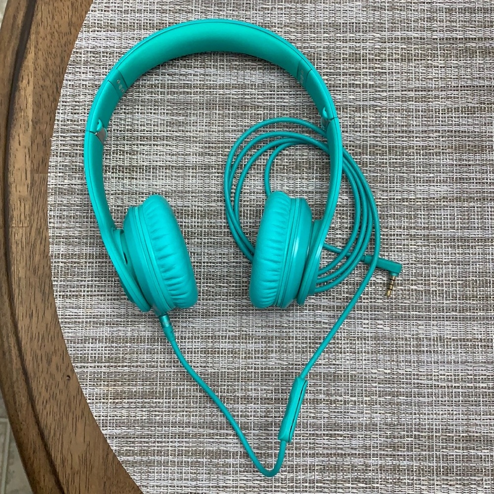 Beats by Dr Dre headphones solo hd